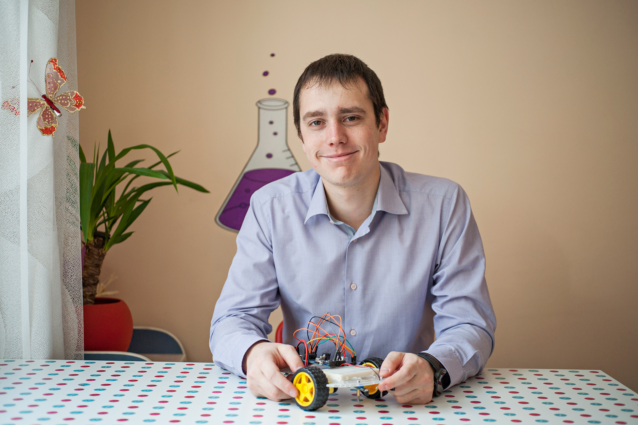 «Гарантия Знаний»: Как 22-летний Артём Квасов развивает центры детского STEM-образования (с первоначальными вложениями 30 000 рублей)