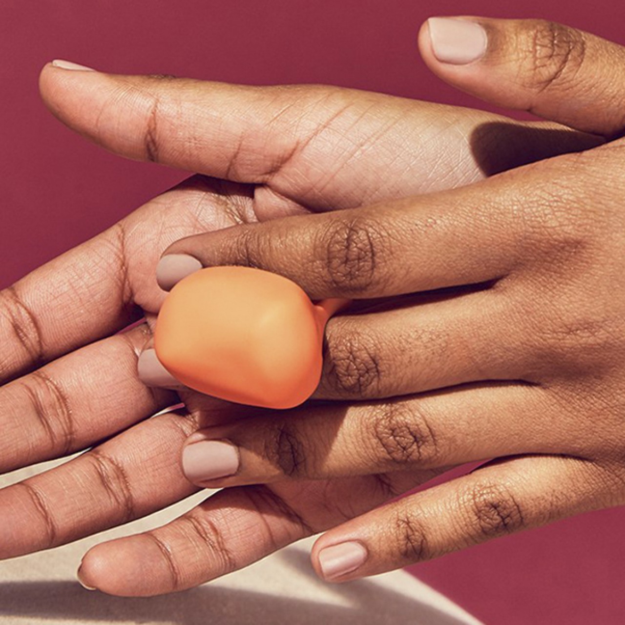 «Играй по-взрослому»: как коммуникационное агентство Radar запустило бренд секс-игрушек