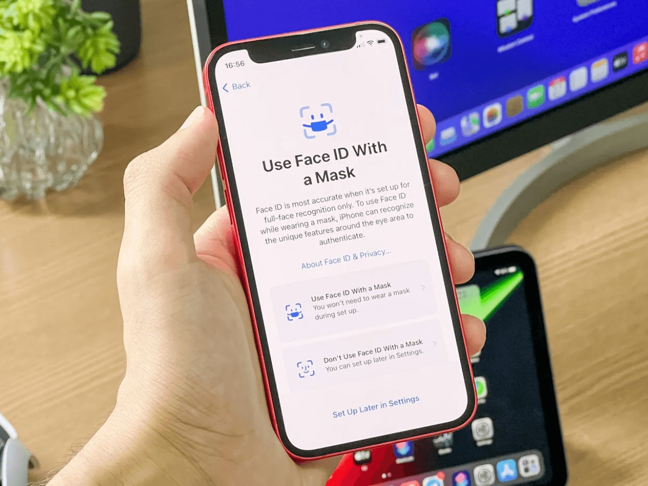 Apple добавила в бета-версию iOS 15.4 возможность использовать Face ID в  маске - Inc. Russia