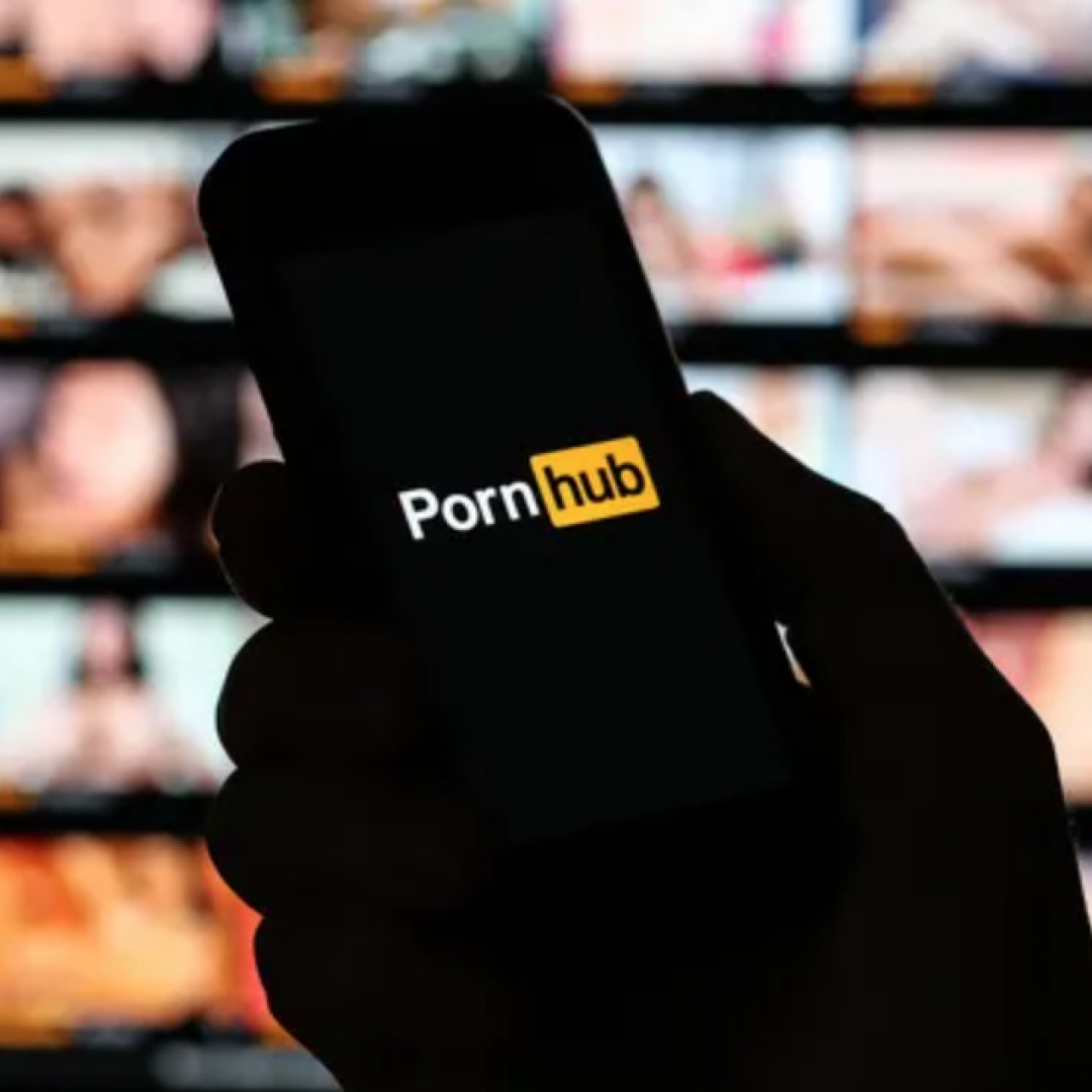 Директора материнской компании PornHub покинули должности - Inc. Russia