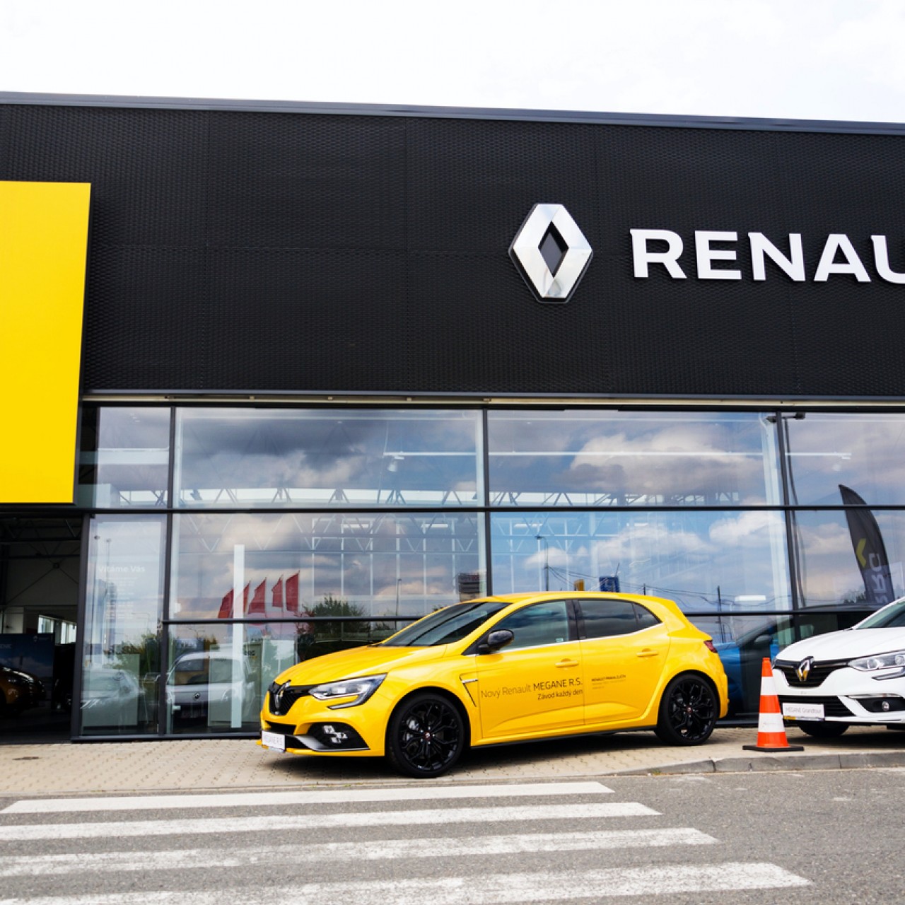 Renault и Google совместно разработают «цифровой двойник» автомобиля - Inc.  Russia