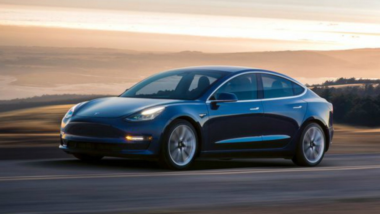 Илон Маск передал Tesla Model 3 первым 30 покупателям - Inc. Russia