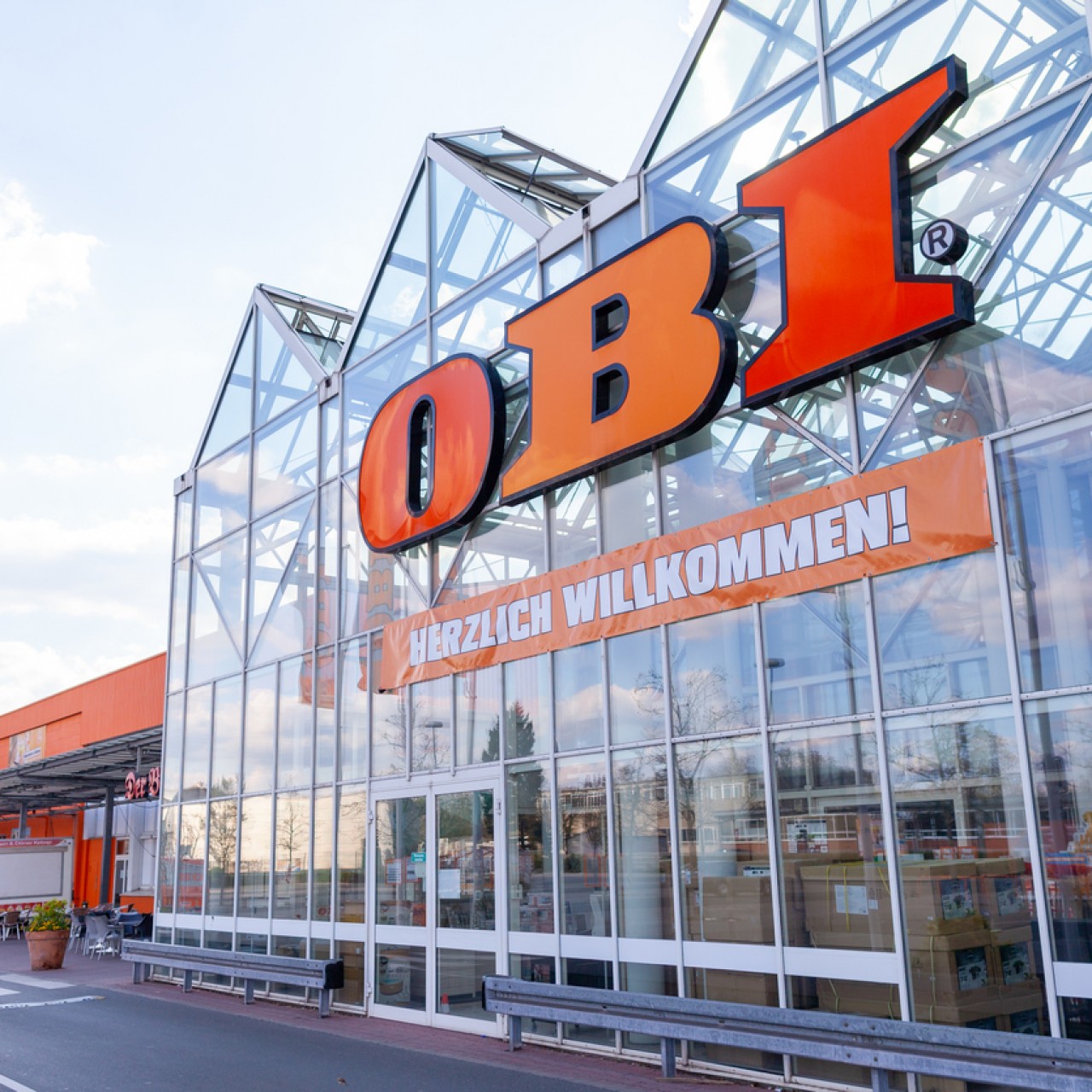 Сеть OBI четвертый раз за год сменила собственников в России