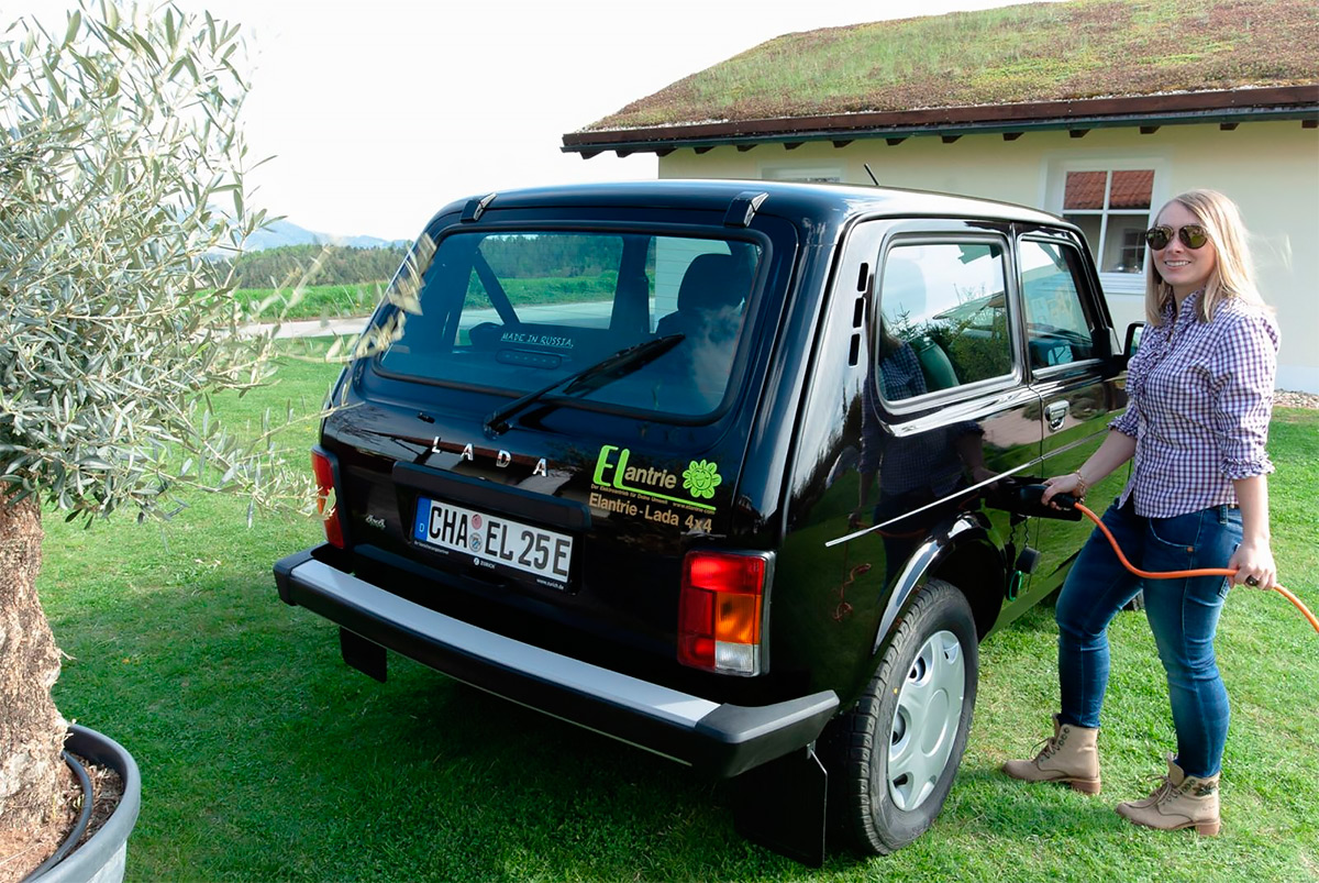 Немецкий стартап начал переделывать Lada Niva в электромобили - Inc. Russia