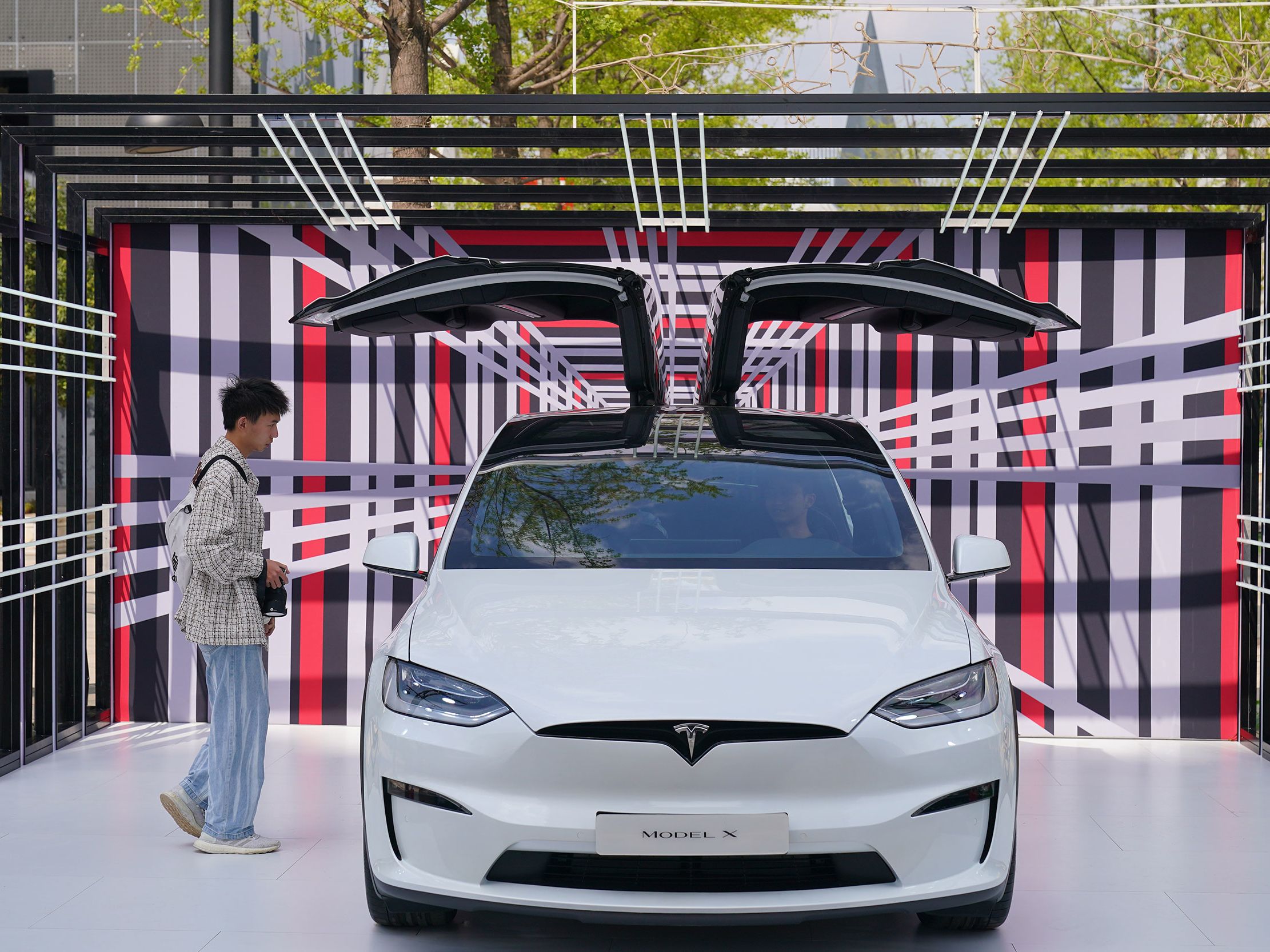 У Tesla Model S и X появились новые версии: дешевле на $10 тыс. и с худшими  характеристиками - Inc. Russia