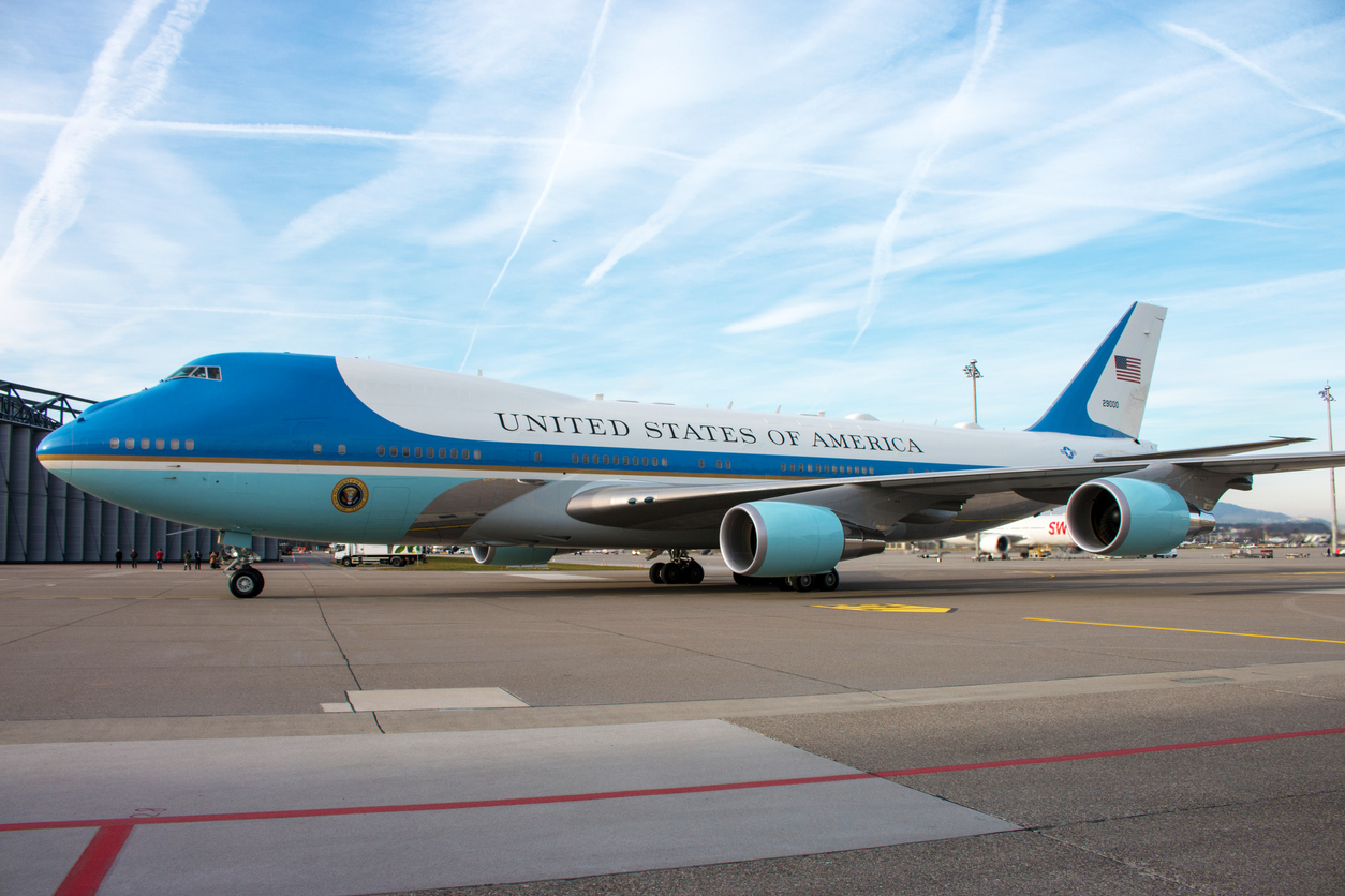 Расходы на новые самолеты Air Force One для Трампа привели к огромным  убыткам Boeing. Сумма больше $2 млрд - Inc. Russia